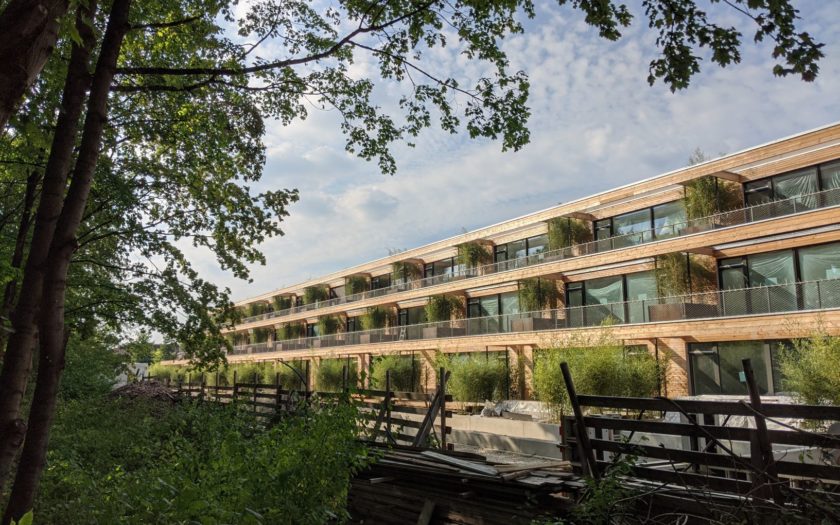 Das StadtNatur-Haus von Osten aus im September 2020